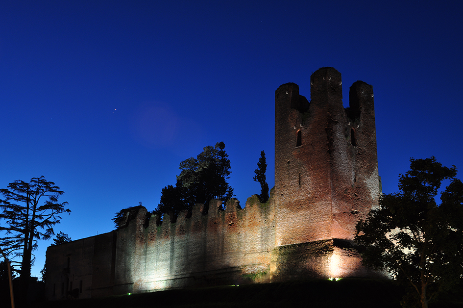 Castelfranco Veneto Torre Mura - Scoprire Treviso B&B Le Tre Corti